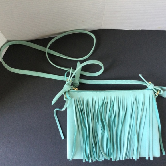 Light Green Fringed Shoulder Purse - Picture 5 of 6